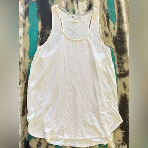 Women's White Sleeveless Top